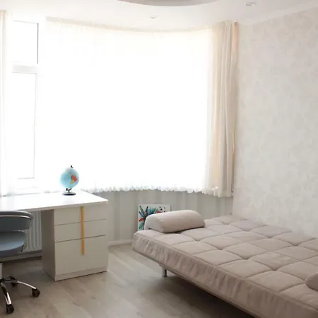 Apartment Large And Stylish With Parking